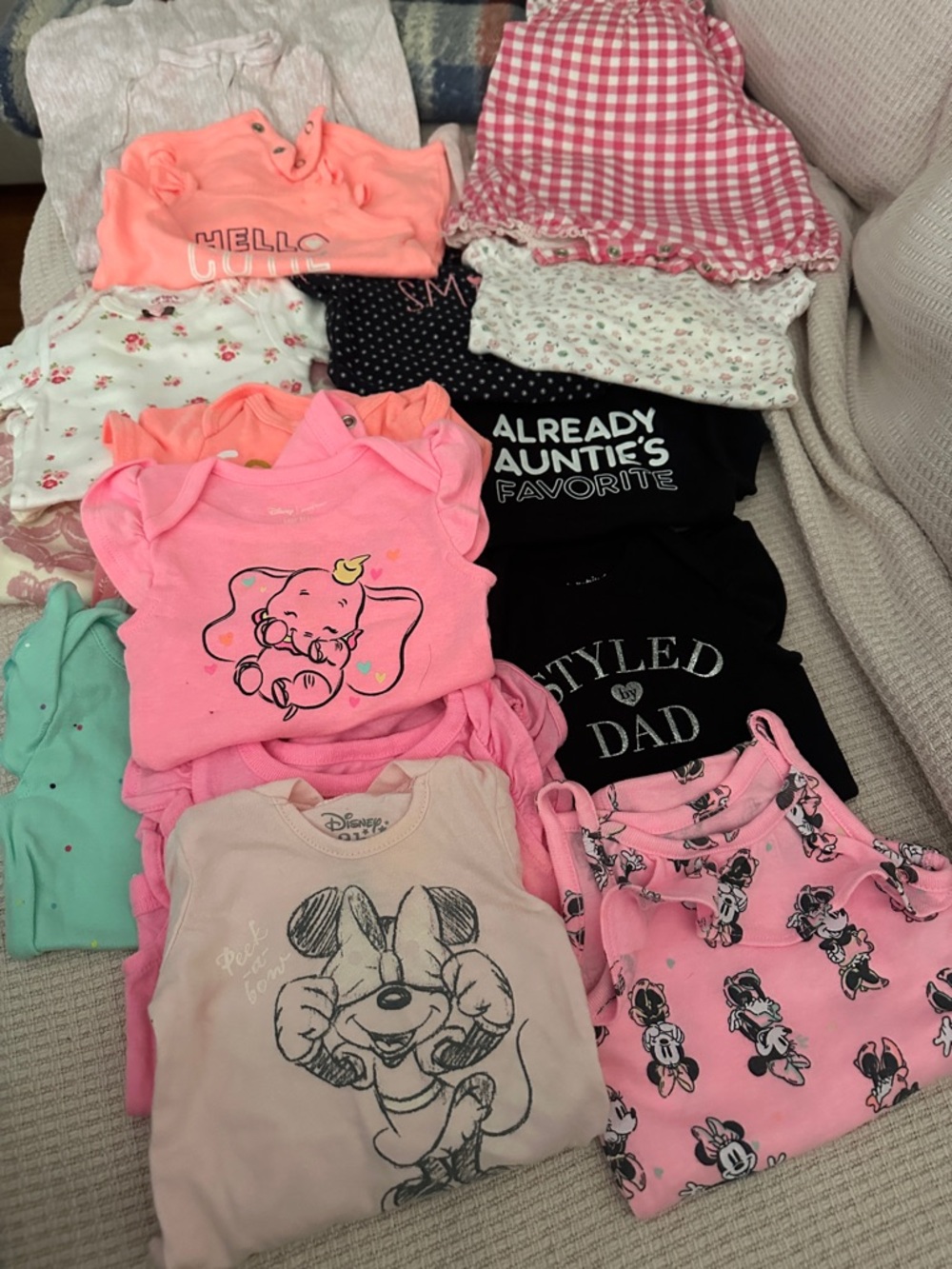 Lot of 18 Disney Girls & Top Minnie, NB 0-3 months swaddles floral daddy cute